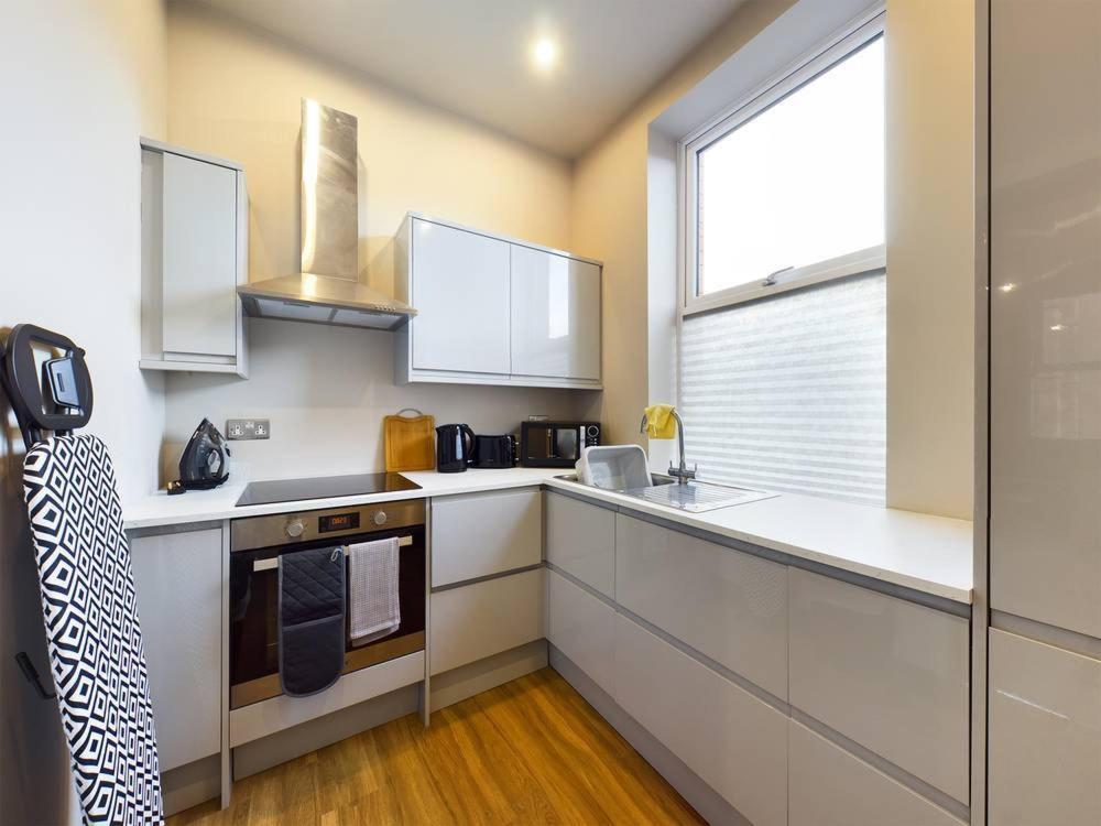 Gibson Manor Apartments Уолласи Экстерьер фото