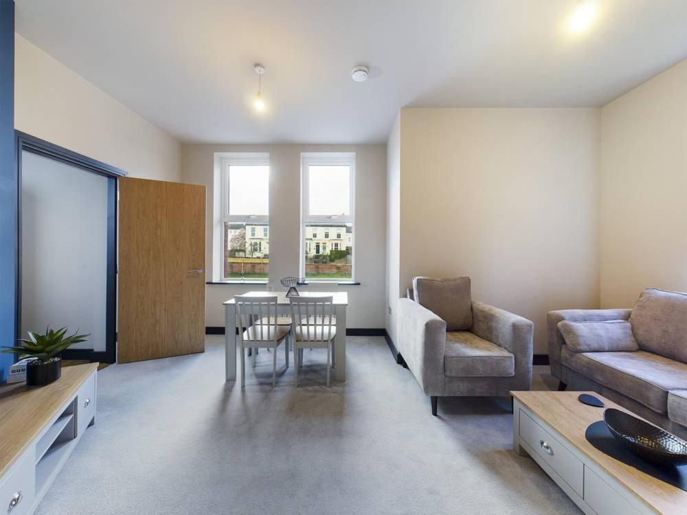 Gibson Manor Apartments Уолласи Экстерьер фото