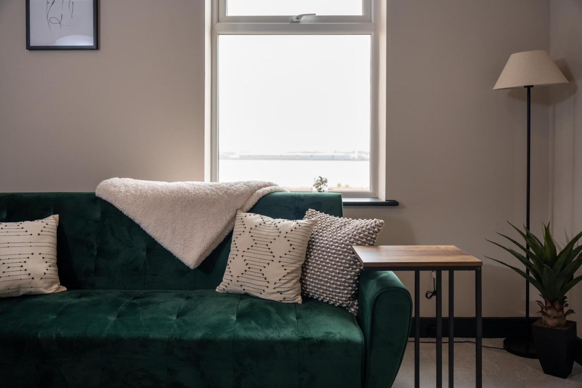 Gibson Manor Apartments Уолласи Экстерьер фото